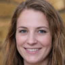 Profilbild von Martina L., spielt Chicken Road in Biel